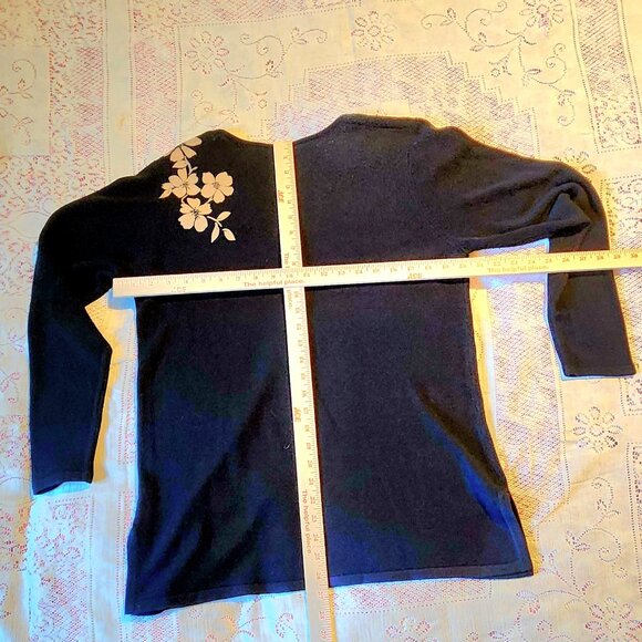 BHS London gray floral design pullover - Picture 4 of 6